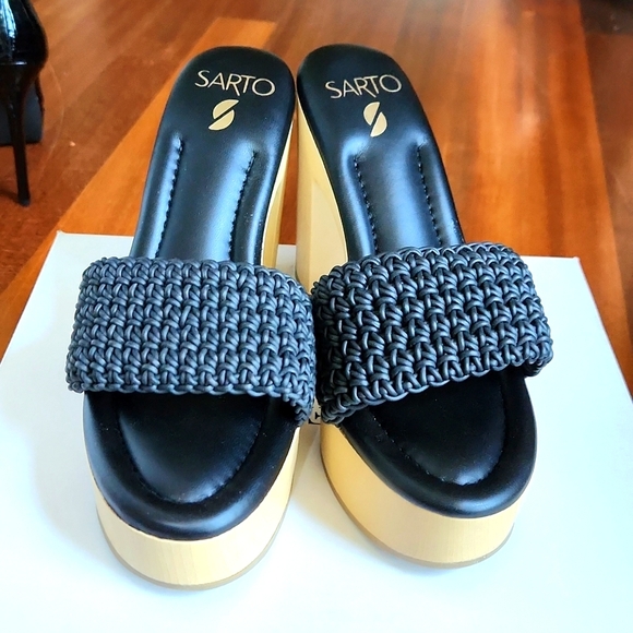 Sarto by Franco Sarto.  BLACK, 9M. Style -Wendy Woven Slip On Heels. New In Box. - Picture 1 of 3